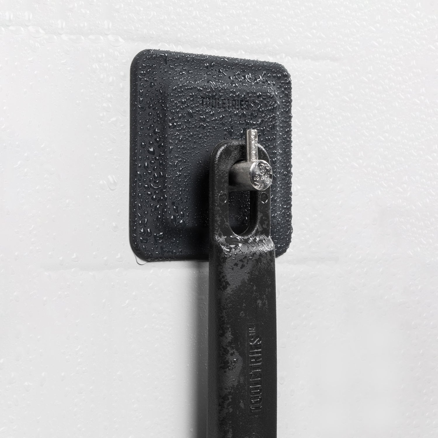 Tooletries The Back Scrubber & Hook Set