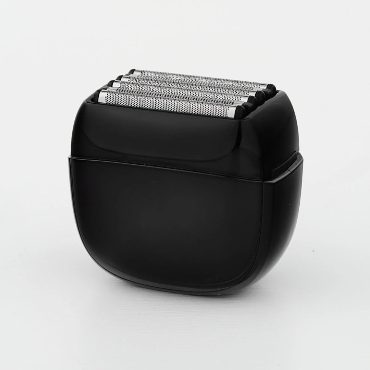 HERO Apex Wet & Dry Shaver, palm-sized 6-blade foil shaver